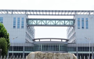 2024年江汉艺术职业学院录取分数线，河北最低358分