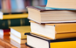 2025年上海震旦职业学院在广东计划招生人数（附学费及专业录取分）