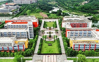 2024年重庆工商职业学院录取分数线，河北最低401分