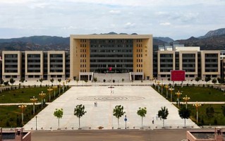 2024年内蒙古化工职业学院录取分数线，新疆最低174分
