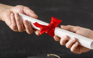 海南高考分数线：2024年海南高考各批次录取最低分数线